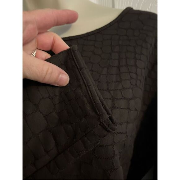 Talbots Brown Spandex Blend Alligator Pattern Top. Size Medium - Picture 4 of 5